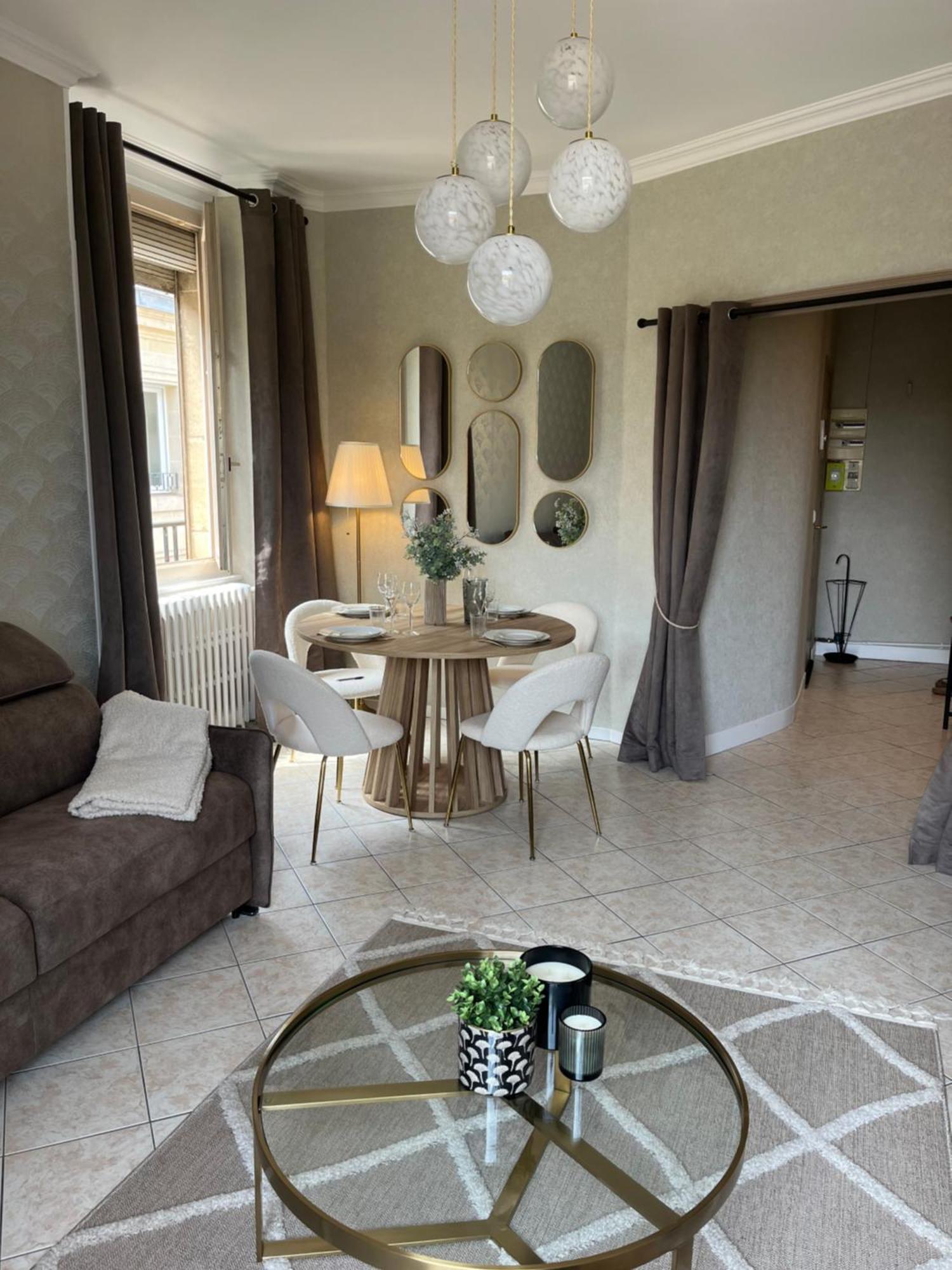 Royal Home, Hypercentre Reims Avec Vue Cathedrale ภายนอก รูปภาพ